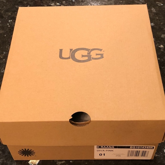 ugg shoe box